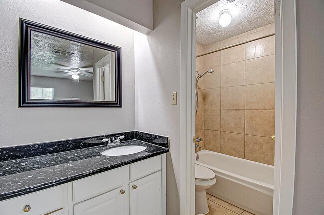 Building Photo - 11203 Doric Ct