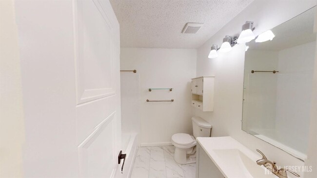 Building Photo - 29 Chatham Square