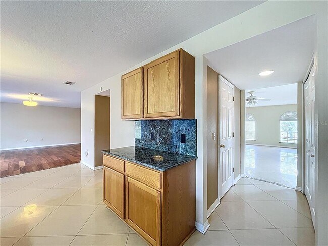 Building Photo - 5060 Spanish Oaks Blvd