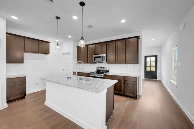 Building Photo - 32518 Lantana Flds Rd