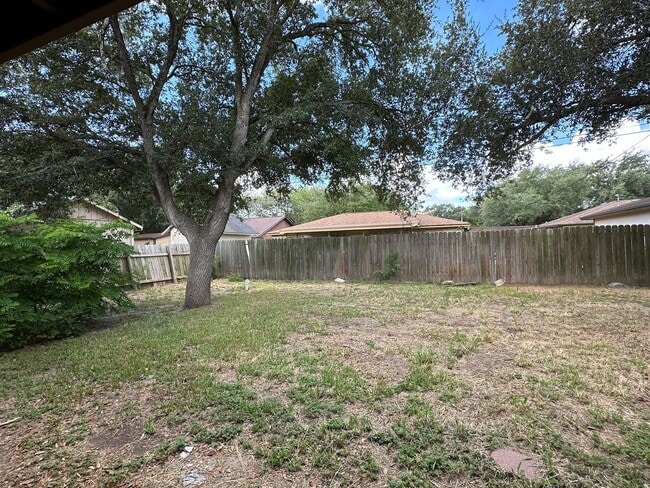 Building Photo - 2733 Silverspur Dr