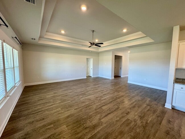 Building Photo - 145 Sandyshore Ct