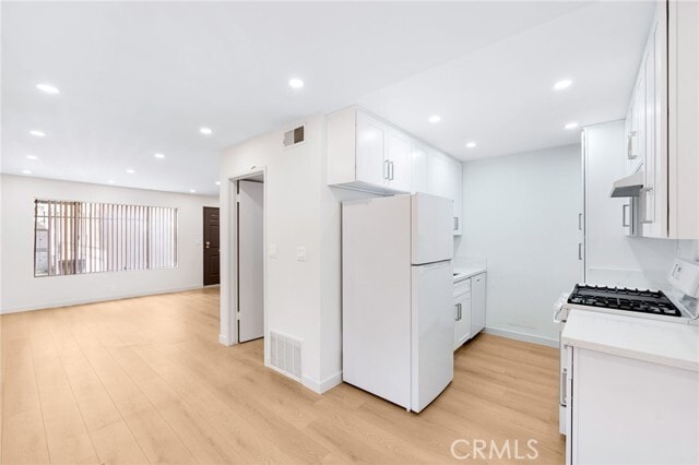 Building Photo - 333 Riverdale Dr