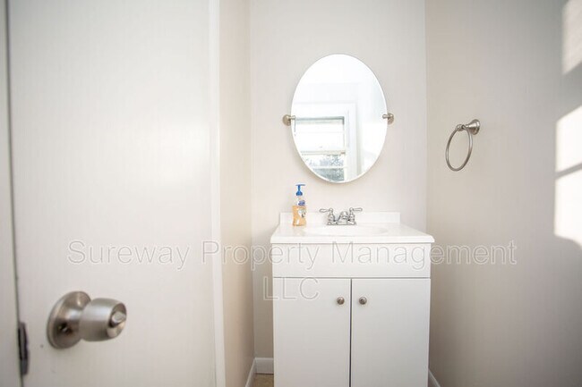 Building Photo - 522 Jersey Ave