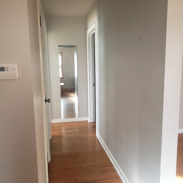 Building Photo - 4335 S 50th St