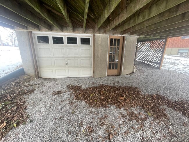 Building Photo - 8224 W Main St