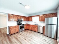 Building Photo - 124 Ballygar St