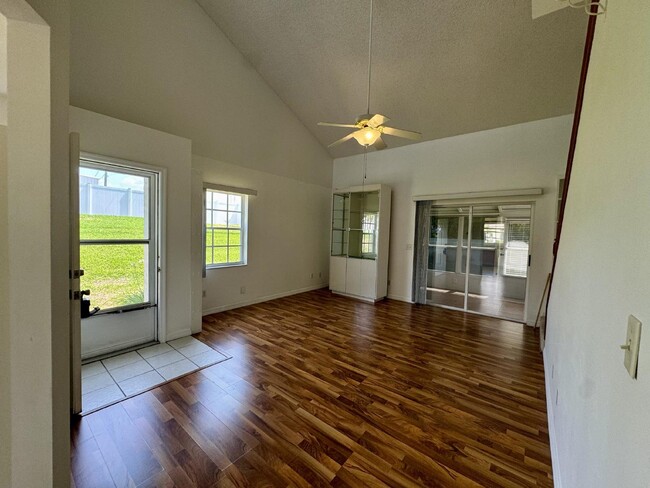 Building Photo - Charming 2-Bedroom Home in Clermont, FL (5...