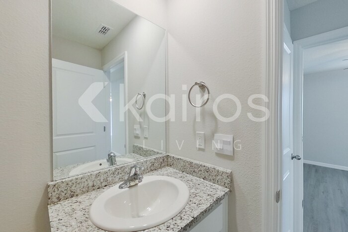 Building Photo - 8578 SW 44th Ct