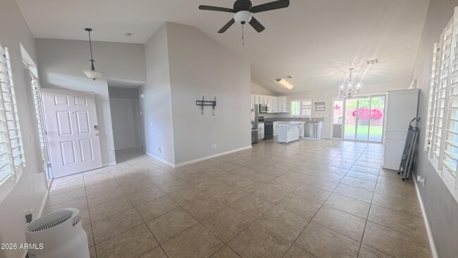 Building Photo - 16624 W Saguaro Ln