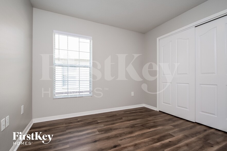 Building Photo - 6623 Waterton Dr