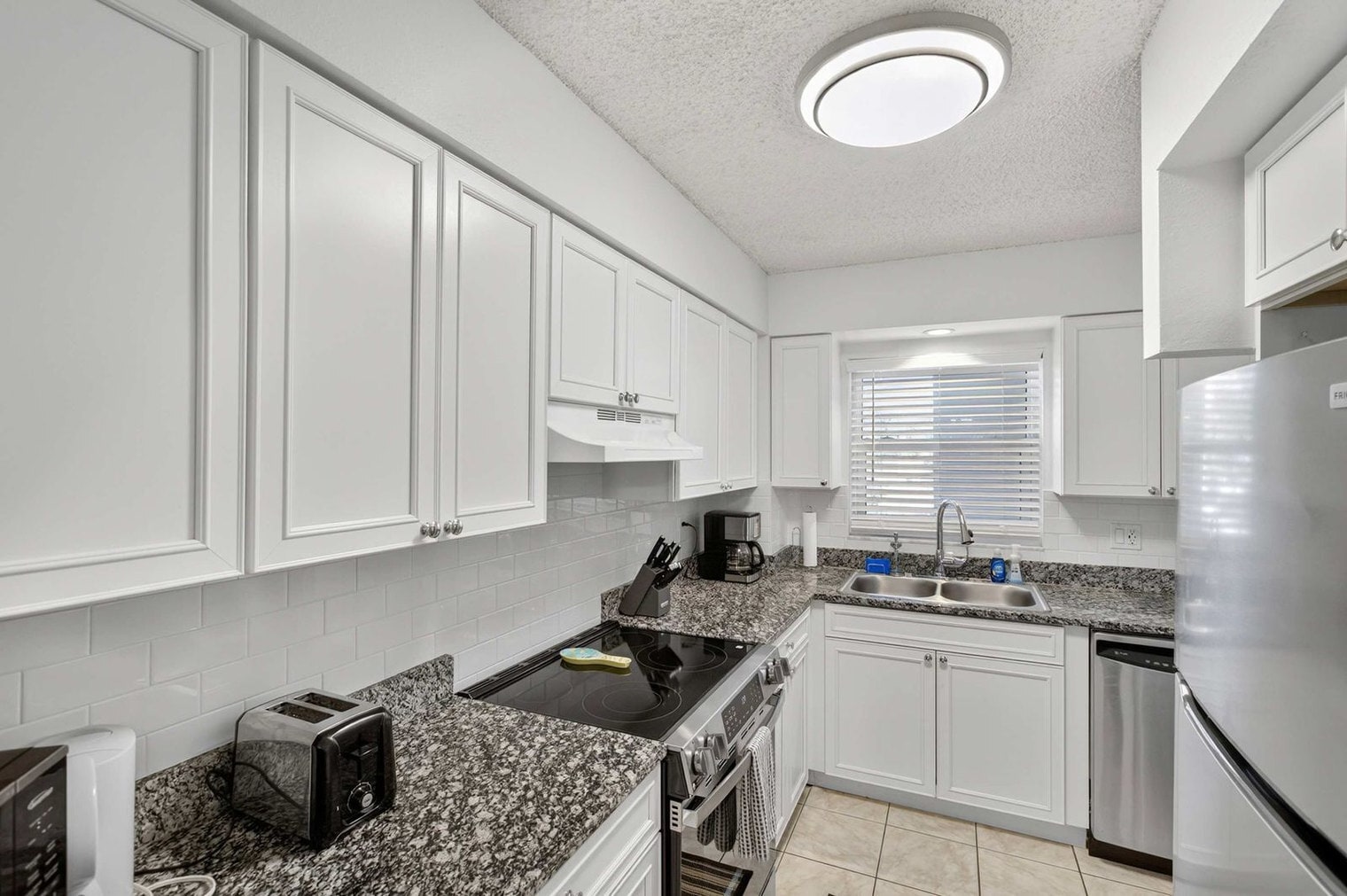 Building Photo - 153 Vista Hermosa Cir