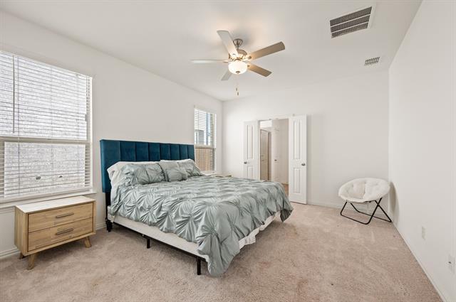 Building Photo - 1216 W Yarrow Ave