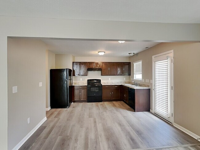 Building Photo - 4037 Little Bighorn Dr