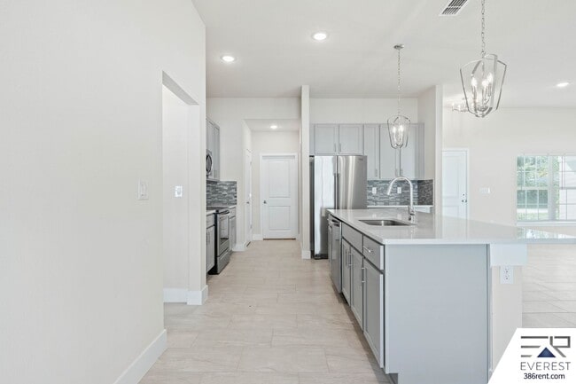 Building Photo - FULLY FENCED, LIKE NEW 3/2/2 IN DESIRABLE INDIAN TRAILS