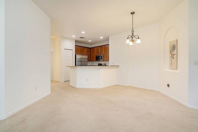 Building Photo - 135 Seagrape Dr