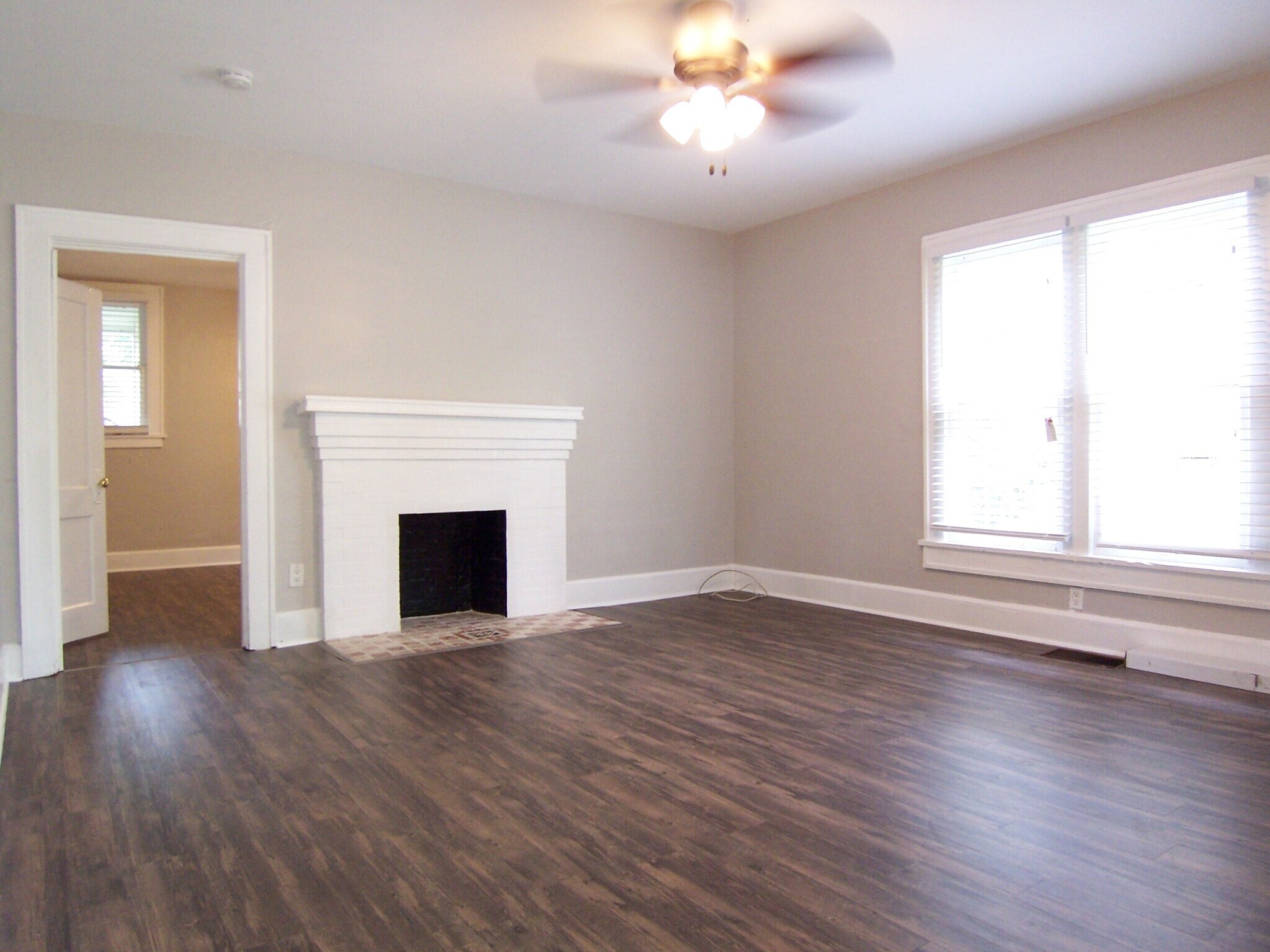 Building Photo - 1 Bed/1 Bath - Unit 6