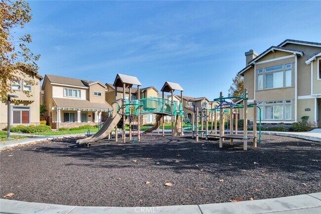 Building Photo - 4959 Camarillo Ln