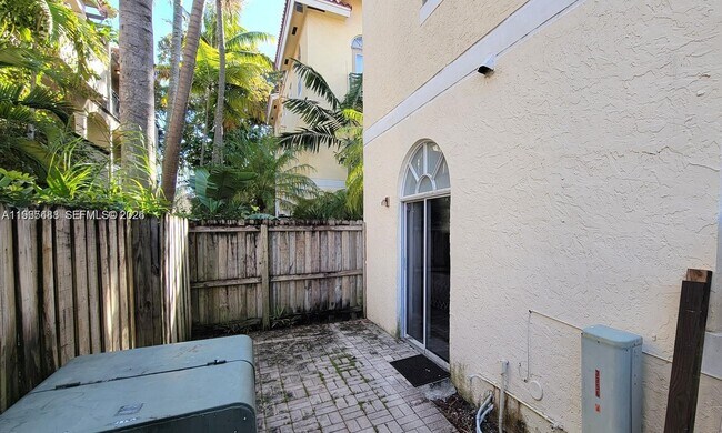 Building Photo - 3356 Bird Ave