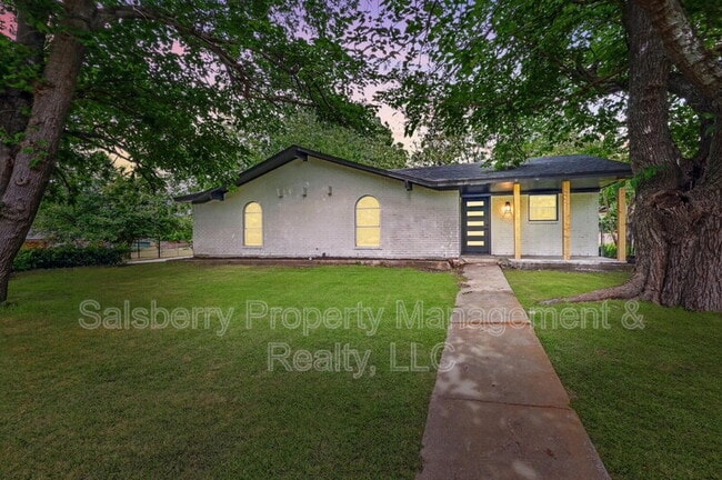 Primary Photo - 406 Rickey Canyon Ave