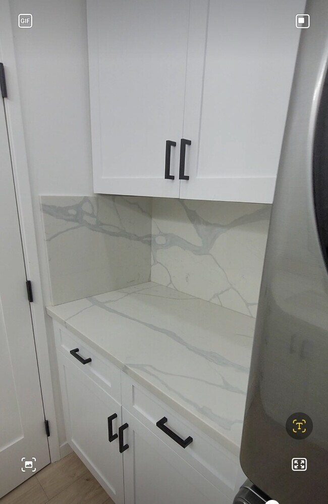 Master Bathroom - 1300 Midvale Ave