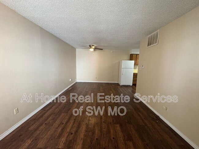Building Photo - 3339 E Southern Hills Blvd