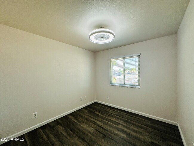 Building Photo - 1803 N Cheri Lynn Dr