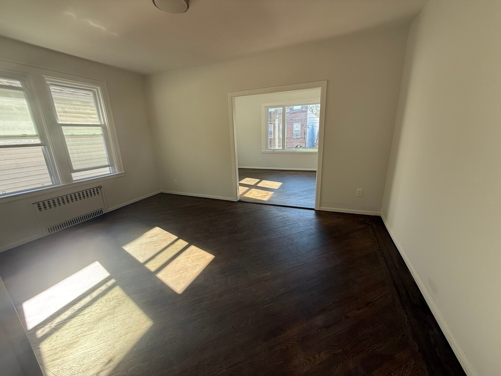 Building Photo - 2123 E 15th St