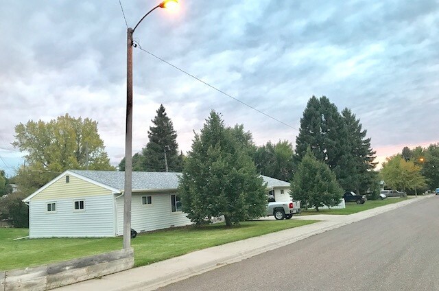 Primary Photo - 22 17th Ave S.