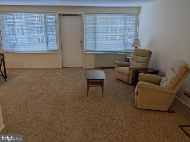 Building Photo - 4501 Arlington Blvd