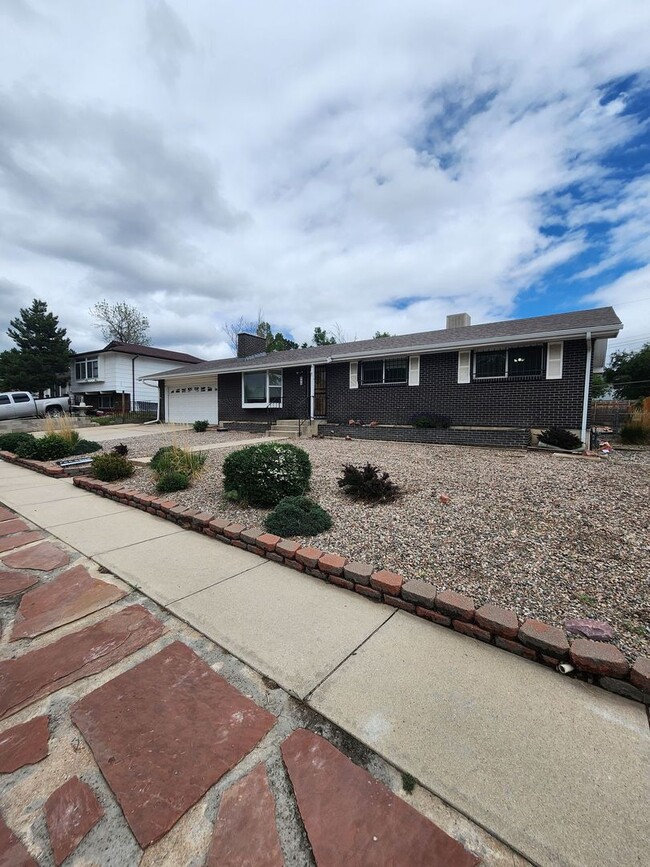 Building Photo - Wonderful Home
