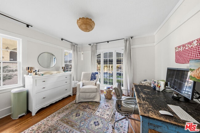 Building Photo - 2009 N New Hampshire Ave