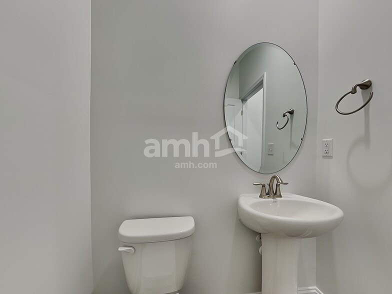 Building Photo - 1151 Livengood Wy