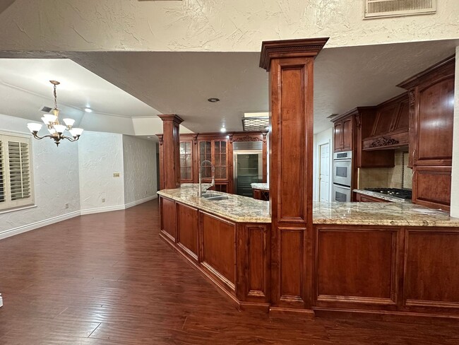 Building Photo - Entertainer delight rental home located in ''The Lakes'' subdivision coming soon!