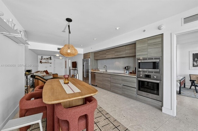 Building Photo - 6620 Indian Creek Dr