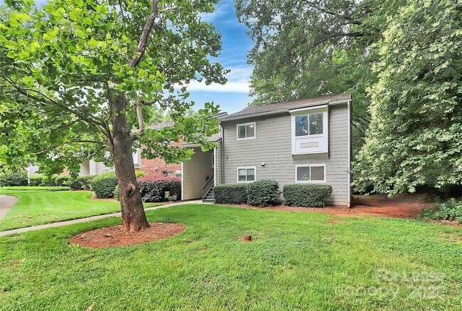 Building Photo - 3240 Heathstead Place