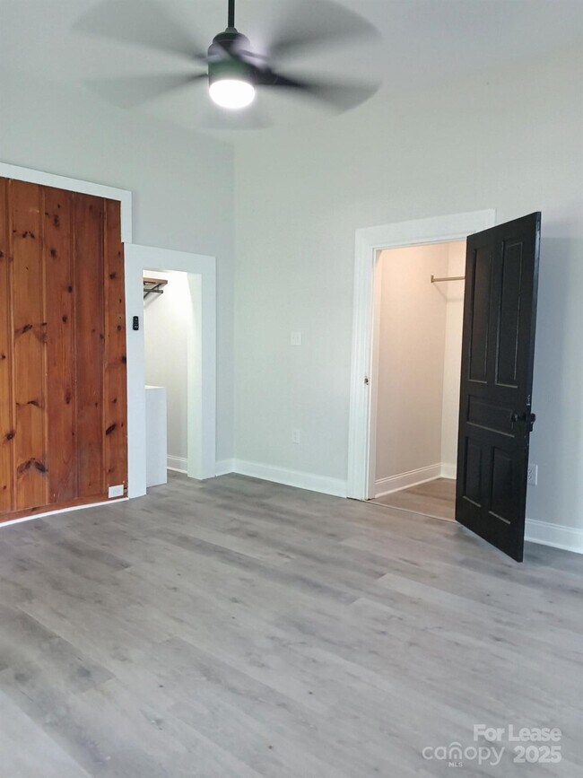 Building Photo - 238 S Main St