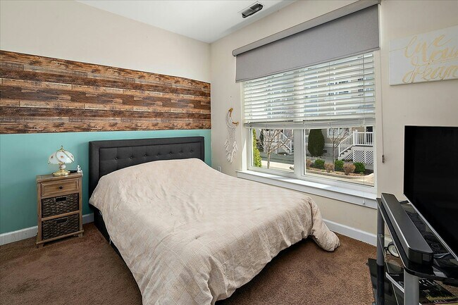 Building Photo - 114 69th St