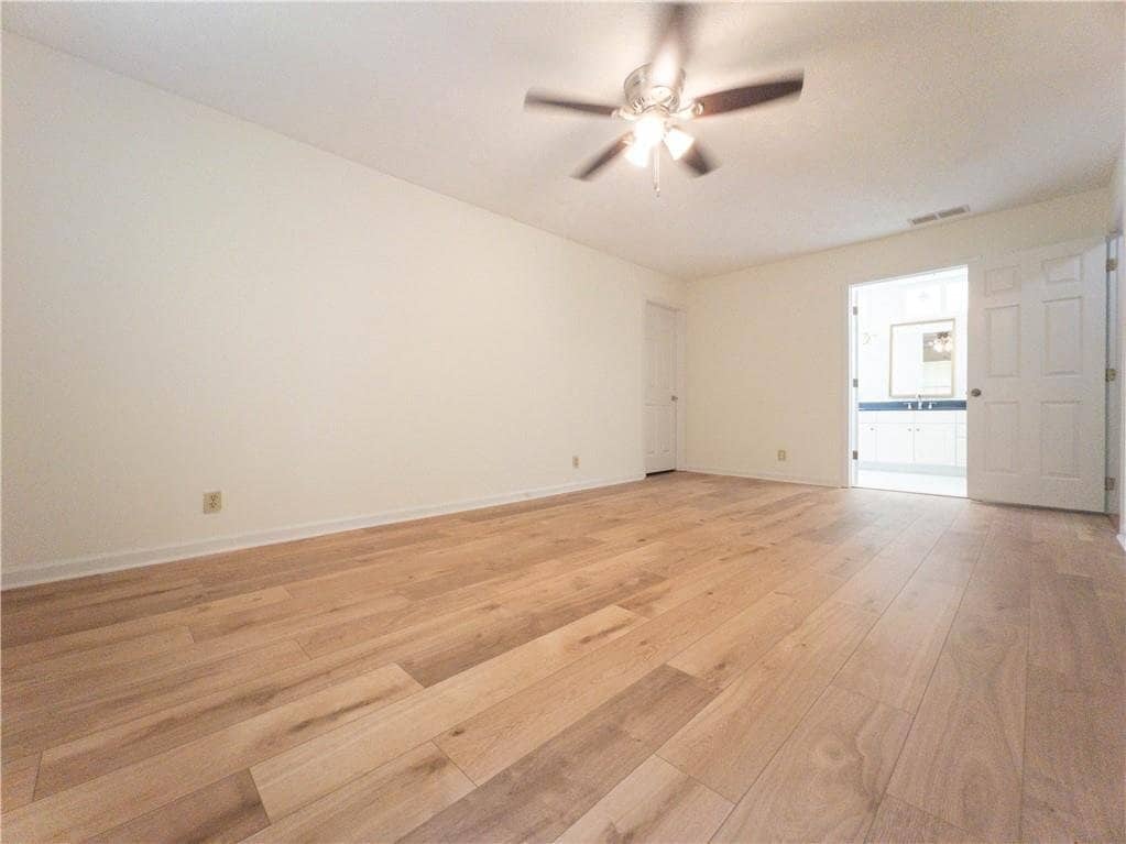 Building Photo - 965 Millbrook Ct