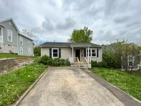 Building Photo - 645 Park St