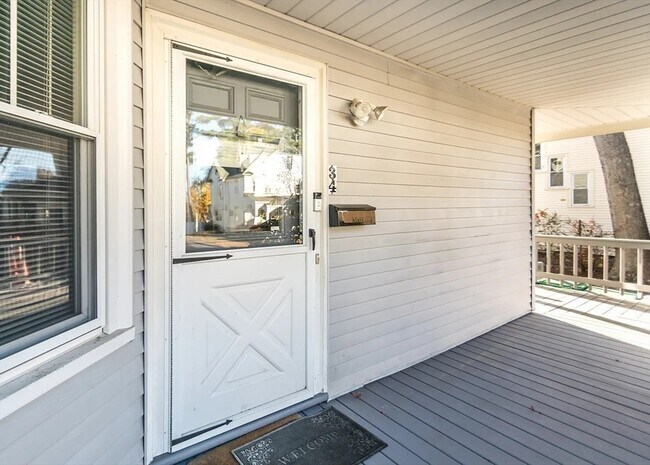 Building Photo - 32 Warwick Rd