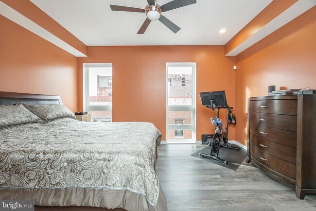 Building Photo - 1501 N 31st St