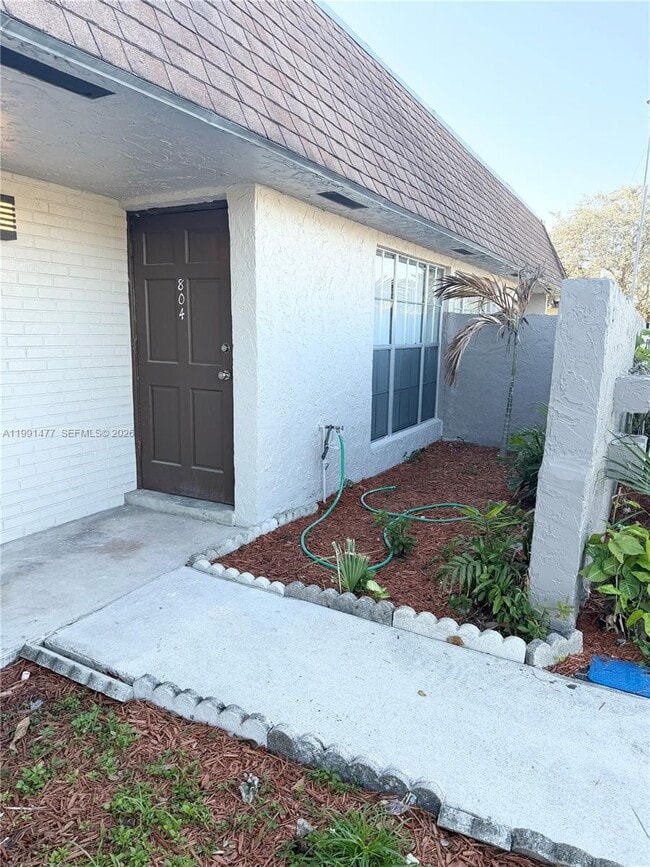 Building Photo - 804 SW 73rd Ave