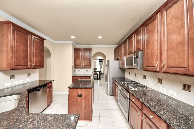 Building Photo - 28523 Pleasant Forest Dr
