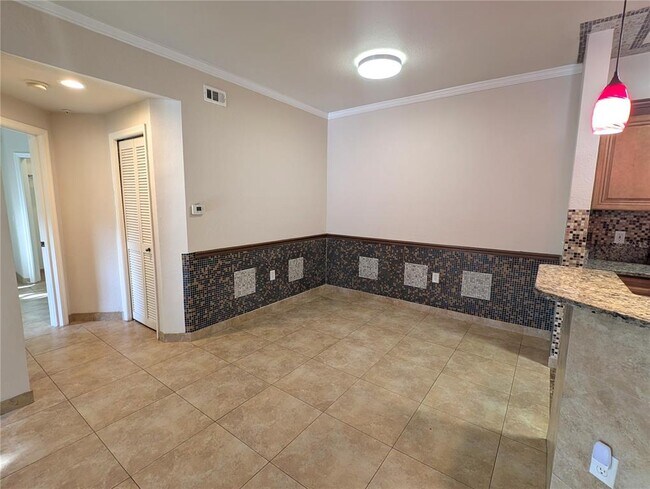 Building Photo - 5180 Northridge Rd