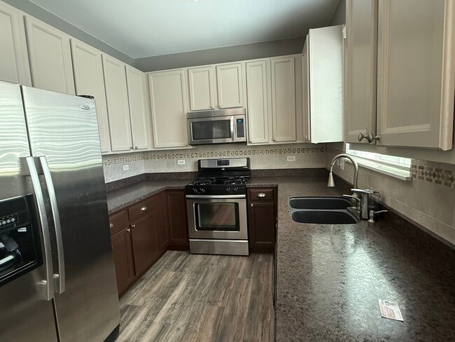 Building Photo - 2340 Hudson Cir