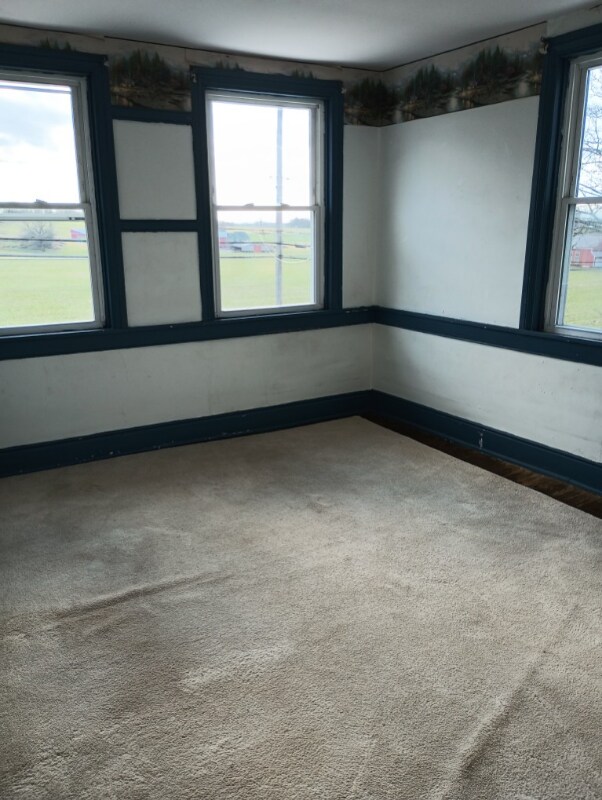 Building Photo - 2106 S 5th Ave