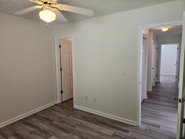 Building Photo - 3 bedroom, 2 bath home in the Neighborhoods of Holly Ridge Community