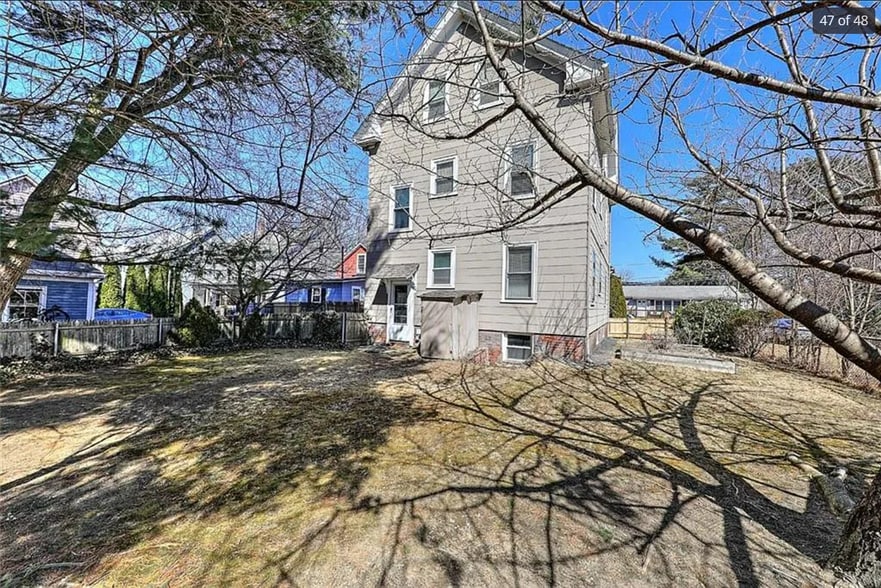 Building Photo - 17 11th St