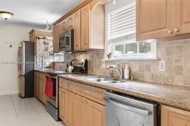 Building Photo - 2118 Cleveland St